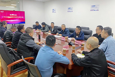 昭通公交集团副总经理刘伟到海搏论坛科技互换座谈