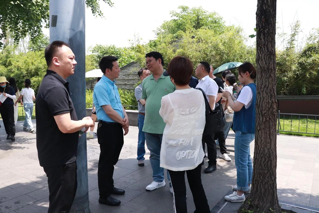 ad5a87166ea6d1715f5578ae89a1bb63