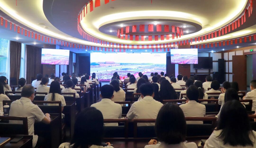 海搏论坛运业组织全员旁观留想中国人民抗日战争暨世界反法西斯战争成功80周年阅兵典礼